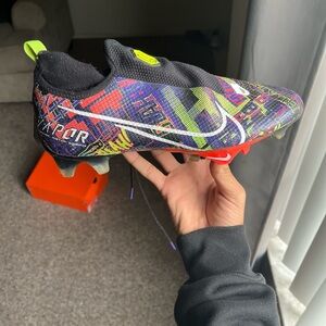 Nike Kids Multicolor football cleats